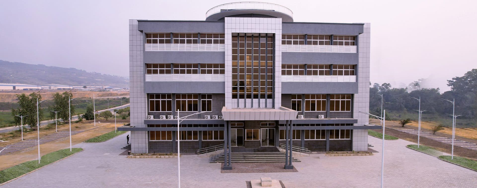 PABRC : Bâtiment administratif des services essentiels de la Zone Economique Spéciale (ZES) pilote de Maluku