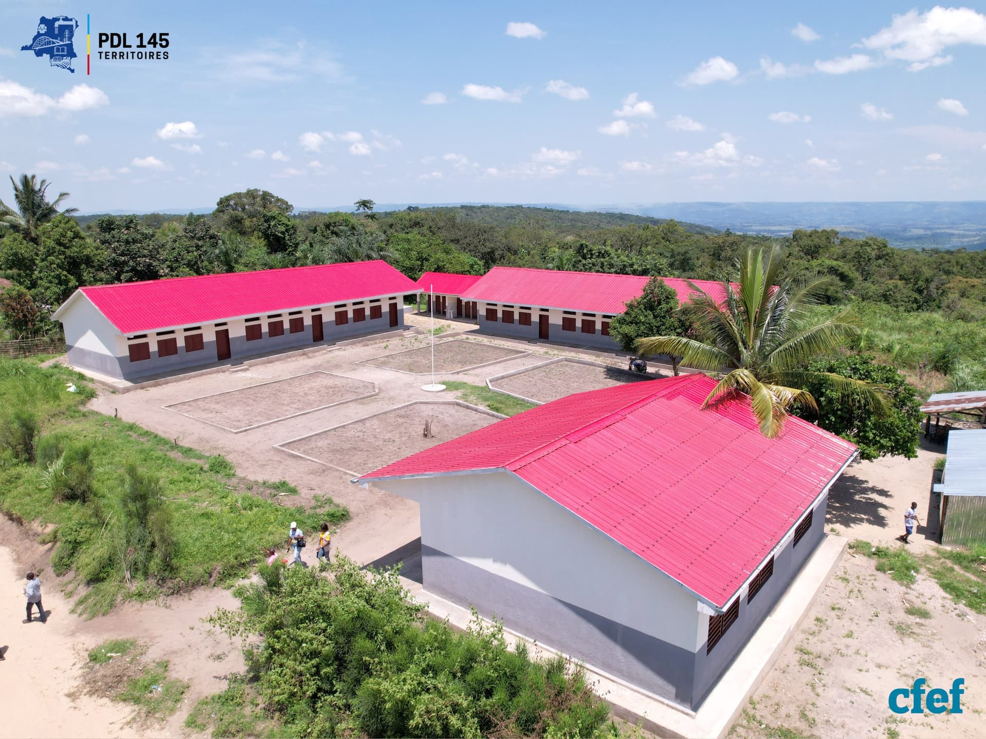 image en avant de PDL-145T : Les bâtiments achevés et équipés réjouissent la population du Kwango