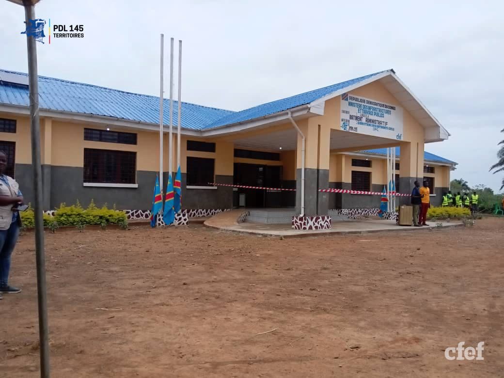 PDL-145T: Le bâtiment administratif du territoire de Lukolela 1